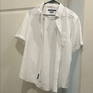 Perry Ellis White Short-Sleeve Button-Down Shirt